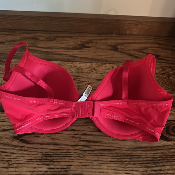 Victoria Secret Bra 36DD - Picture 2 of 3